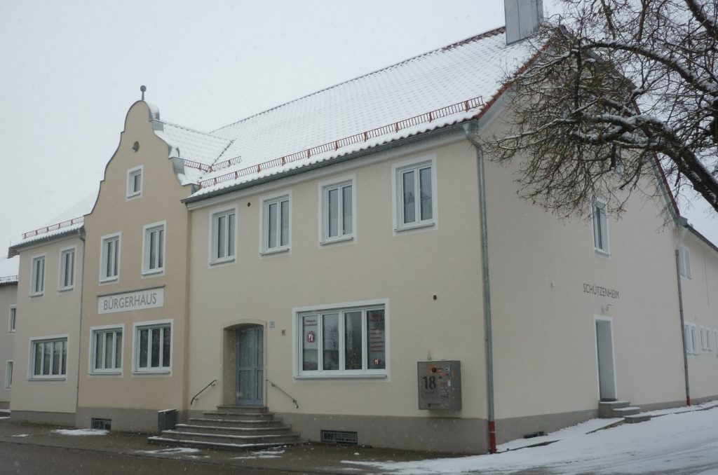 Das Bürgerhaus nach der Renovierung mit neuem Nordeingang zum Schützenheim