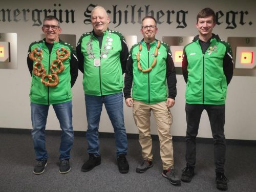 LP-König Andi Birzele mit Wurstkönig Holger Bartschat und Brezenkönig Rudi Ott